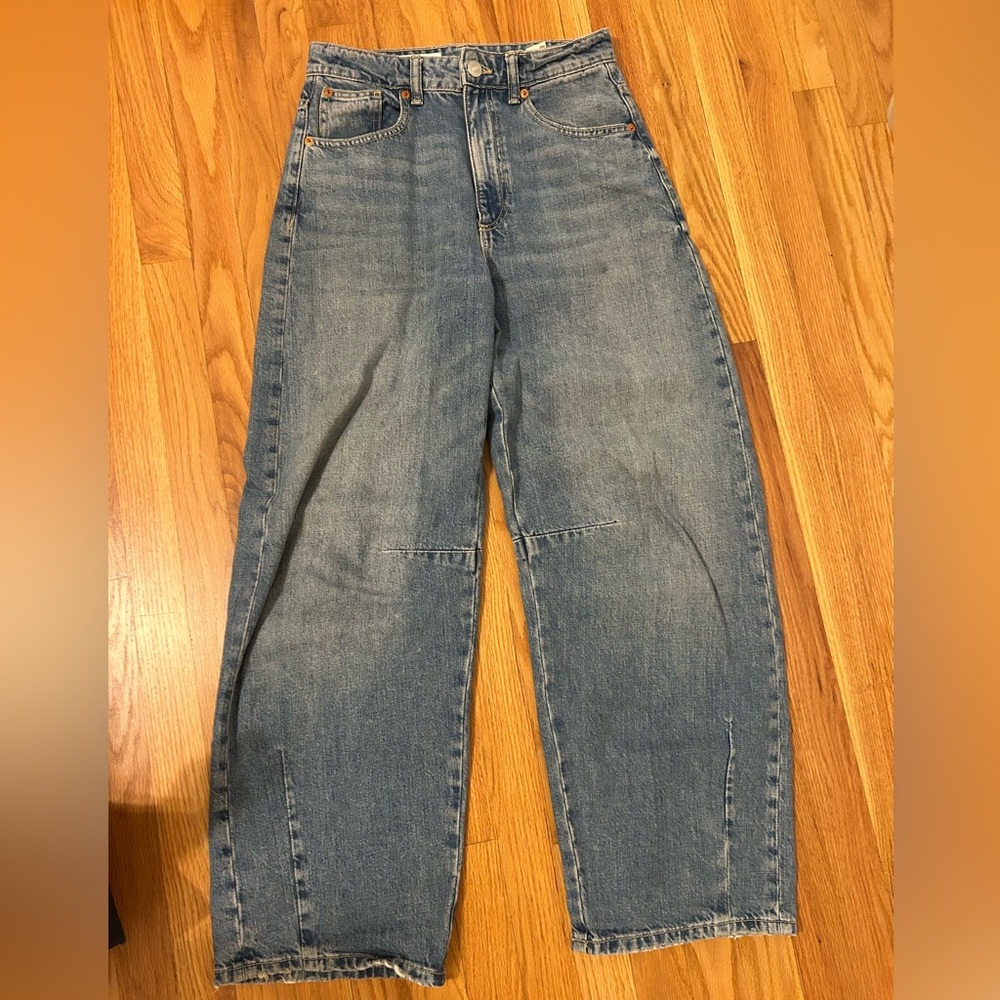 Zara Barrel Leg Jeans, Size 2